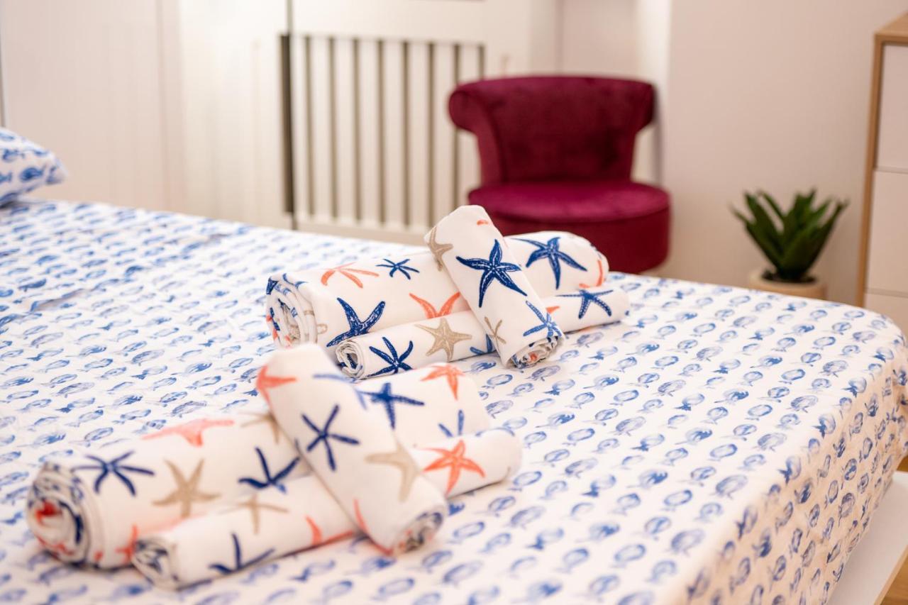 Portatorre Suite, A Charming Apartment In The Heart Of Como, Free Private Parking, Air Conditioning & More! Luaran gambar
