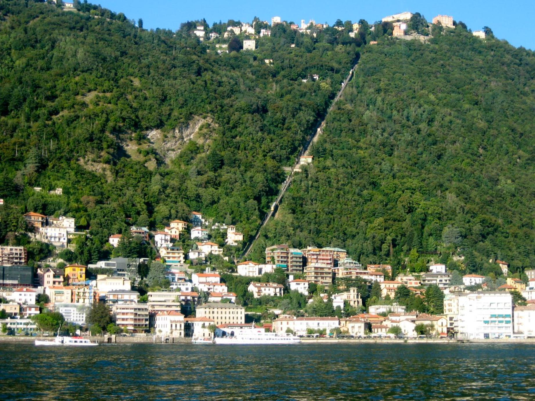 Portatorre Suite, A Charming Apartment In The Heart Of Como, Free Private Parking, Air Conditioning & More! Luaran gambar